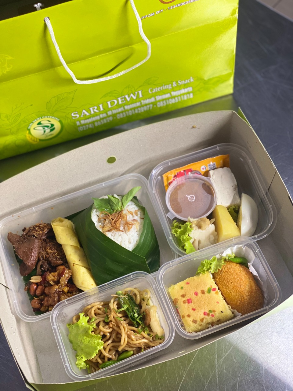 hampers box Lakarsantri - Surabaya