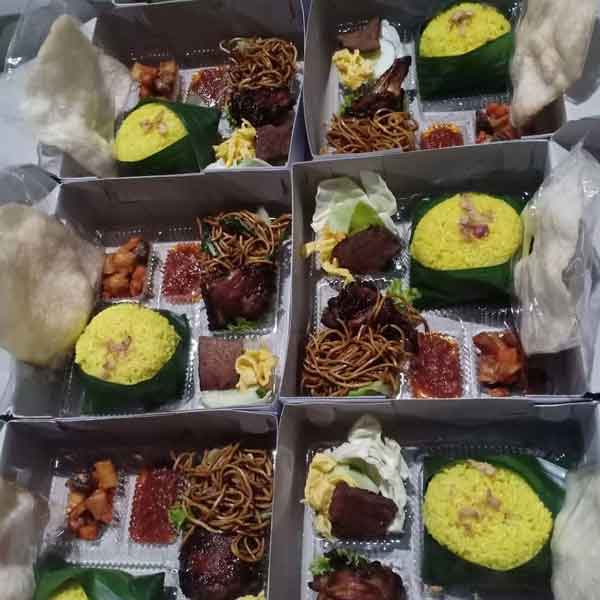 nasi kuning Jatinegara - Jakarta Timur